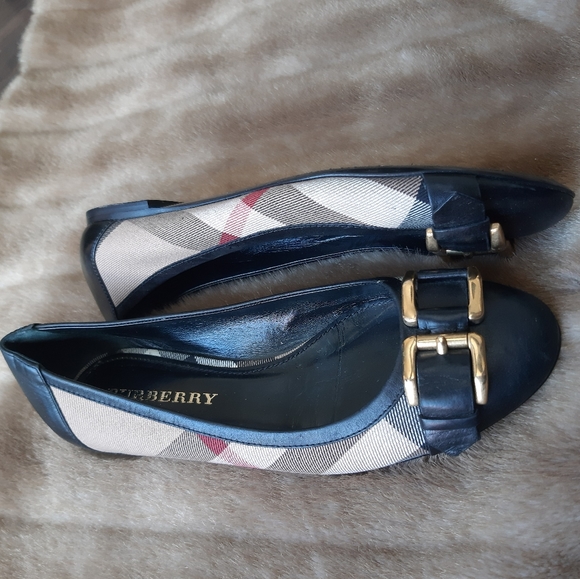 Burberry Shoes - Burberry AUTHENTIC flats - elegant comfortable